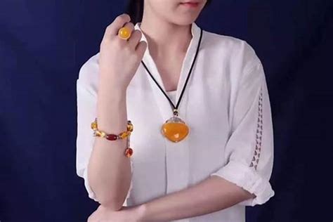 女人佩戴什么旺夫,女人戴什么招财效果最好